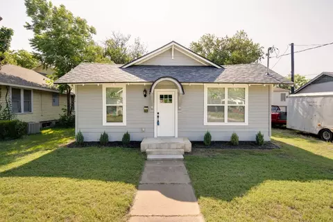 1422 Bolivar St, Denton, TX 76201