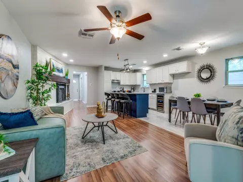405 Dickey Dr, Euless, TX 76040
