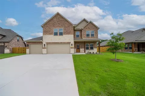 405 Ellis Place Dr, Greenville, TX 75402