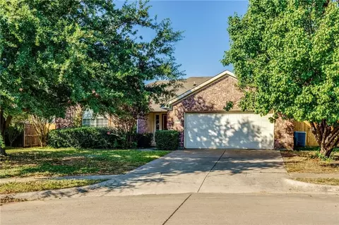 805 Rye Glen Ct, Saginaw, TX 76179