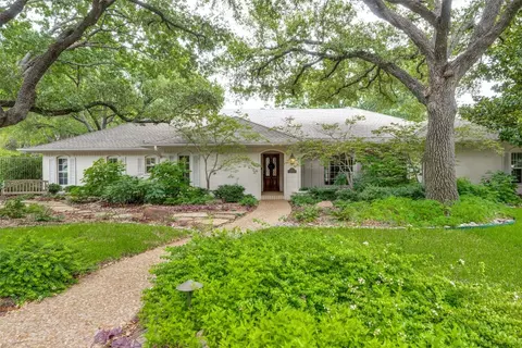 10560 Les Jardins Dr, Dallas, TX 75229