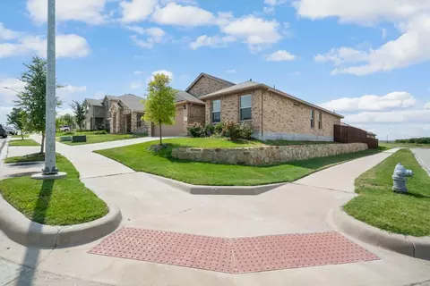 9937 Huntersville Trl, Fort Worth, TX 76108