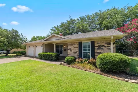 712 Peppermill Ln, Everman, TX 76140