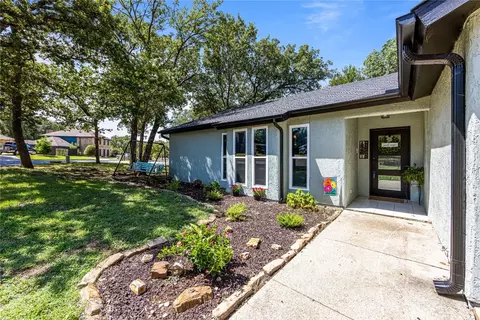 17 Oak Cir, Hickory Creek, TX 75065
