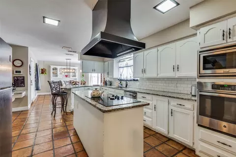 703 Cherry St, Sanger, TX 76266 photo 9