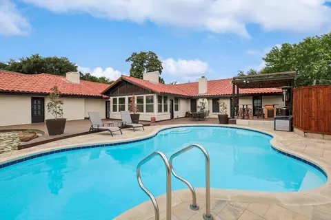 929 Doral Dr, Fort Worth, TX 76112