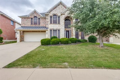 847 Peach Ln, Burleson, TX 76028