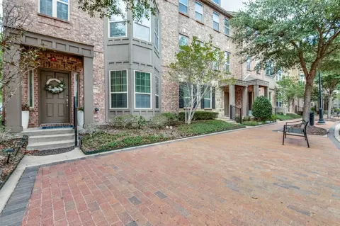 3929 Asbury Ln, Addison, TX 75001