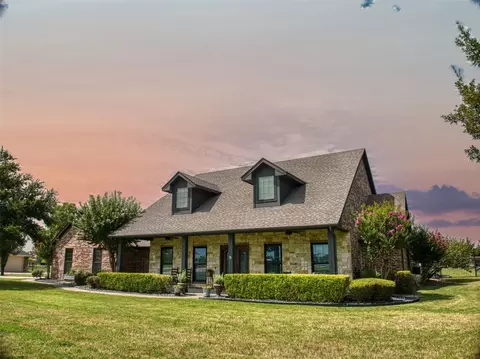8977 Old Nacogdoches Trl, Forney, TX 75126