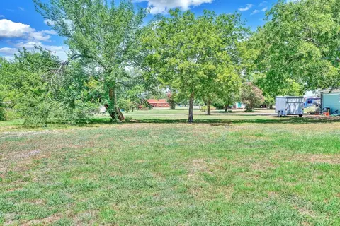 210 S Brazos St, Whitney, TX 76692
