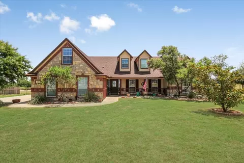 104 Caballos Ln, Springtown, TX 76082