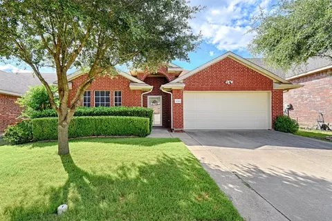 2052 Moonlight Trl, Heartland, TX 75126