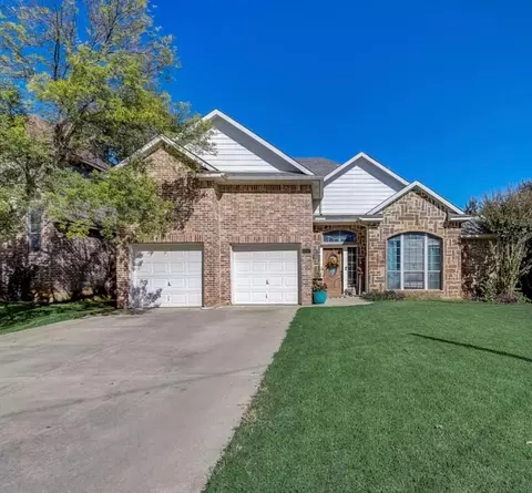 8117 Odell St, North Richland Hills, TX 76182