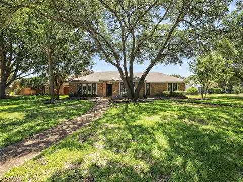 3316 Canterbury Dr, Plano, TX 75075