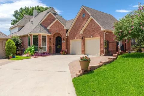 3008 Oak Cove Rd, Arlington, TX 76017