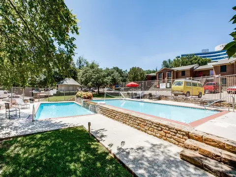 2505 Wedglea Dr #109, Dallas, TX 75211