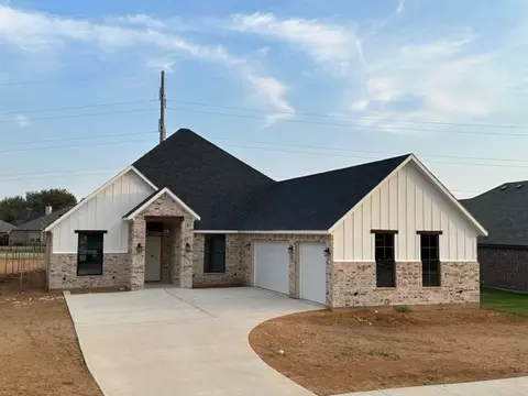 1529 Blue Lake Dr, Joshua, TX 76058