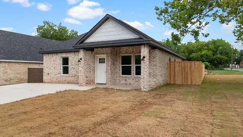 827 E Odneal St, Sherman, TX 75090