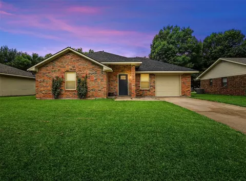 723 Park Pl, Whitesboro, TX 76273