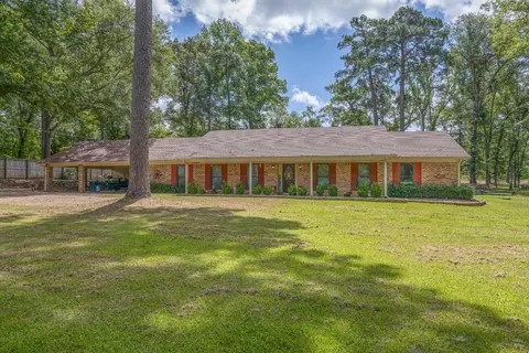 9763 Lakeshore Dr, Tyler, TX 75707