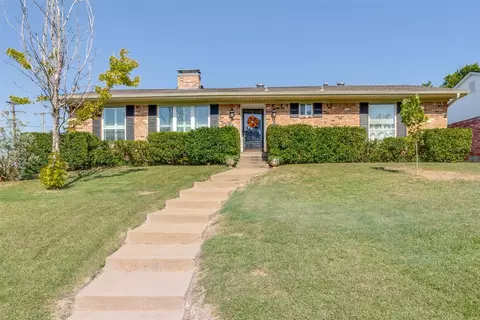 9536 Larchcrest Dr, Dallas, TX 75238