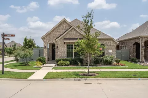 916 Streetside Ln, Argyle, TX 76226 photo 2