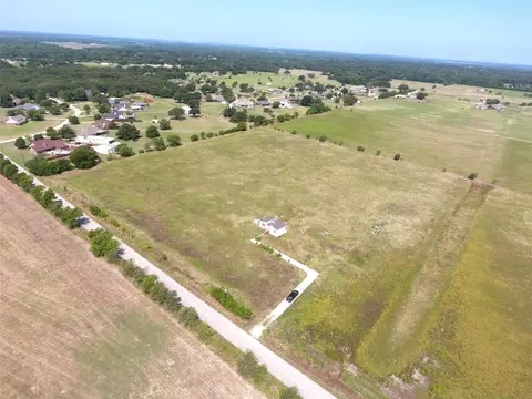 240 Farr Alton Rd, Combine, TX 75159