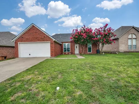 301 Rustic Grove Ln, Royse City, TX 75189