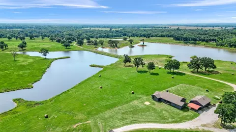 6995 Chickasaw Rd, Colbert, OK 74733 photo 4