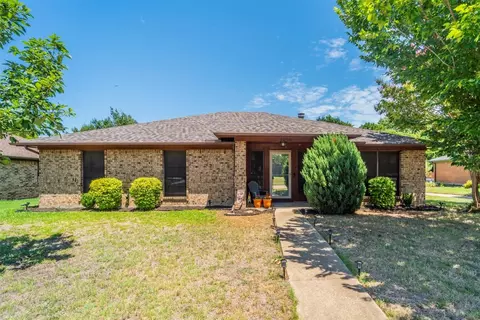 7804 Roberta Dr, Plano, TX 75025