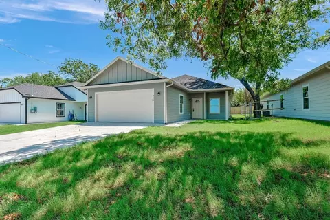 202 N Lackey, Tom Bean, TX 75489