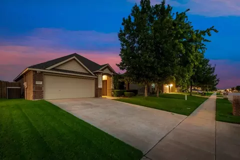 722 Westminster Dr, Midlothian, TX 76065