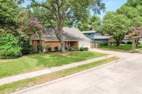 9321 Pinewood Dr, Dallas, TX 75243