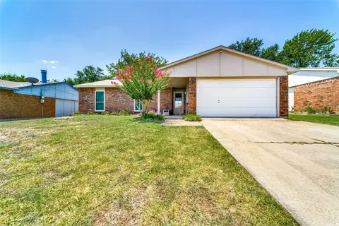 6305 Sunset Rd, North Richland Hills, TX 76182