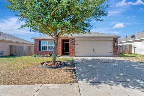 633 Lazy Crest Dr, Fort Worth, TX 76140