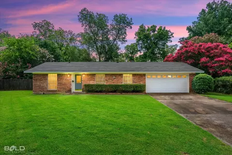 1314 Parkway Cir, Bossier City, LA 71112