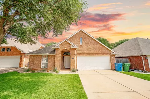 1020 Sugarberry Ln, Flower Mound, TX 75028