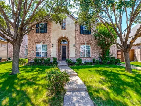 2113 Sandy Creek Dr, Frisco, TX 75033