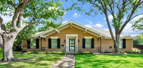 400 Canyon Ridge Dr, Richardson, TX 75080