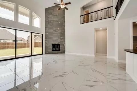 1605 S Mitchell Rd, Mansfield, TX 76063