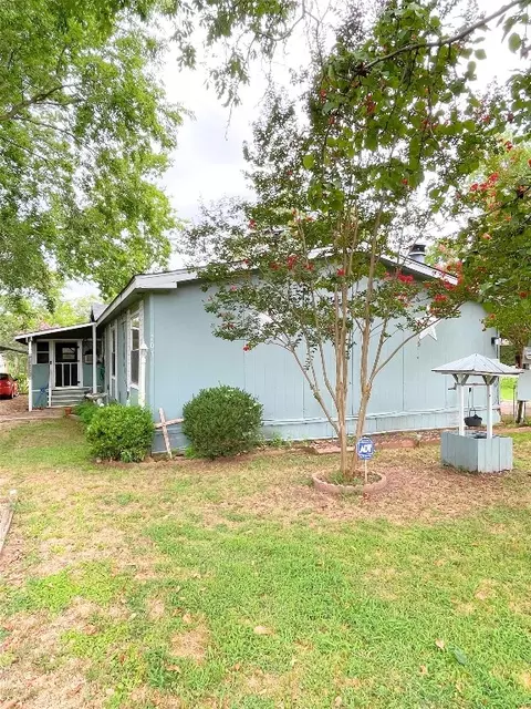 707 N Smith St, Malakoff, TX 75148