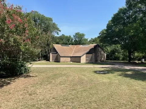 501 Hinton St, Grand Prairie, TX 75050