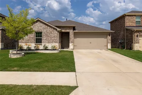 3909 Dickinson Ave, Aubrey, TX 76227