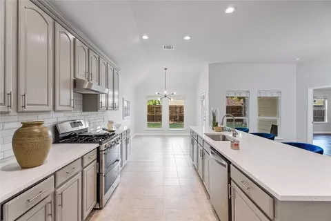 8001 White Stallion Trl, Mckinney, TX 75070