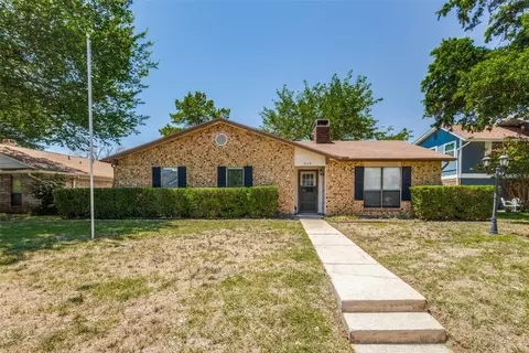 834 Mulberry Dr, Lewisville, TX 75067