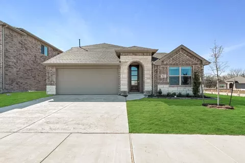 912 Kingbird Ln, Alvarado, TX 76009