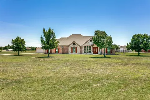 6270 Deer Run Rd, Sanger, TX 76266