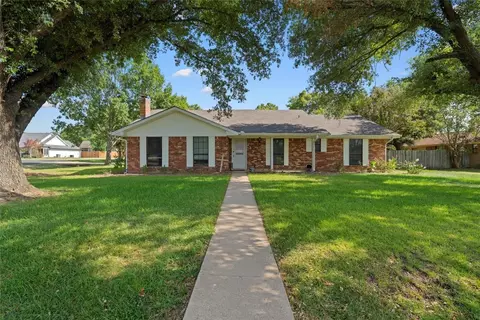 717 Pecan St, Fairfield, TX 75840