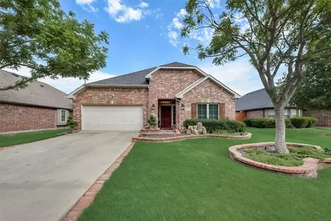 10714 Saint Annes Dr, Rowlett, TX 75089