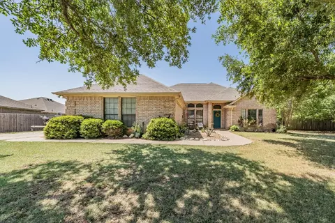 1644 Robin Pl, Cleburne, TX 76033